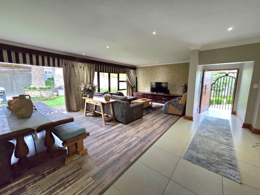 5 Bedroom Property for Sale in Panorama Free State